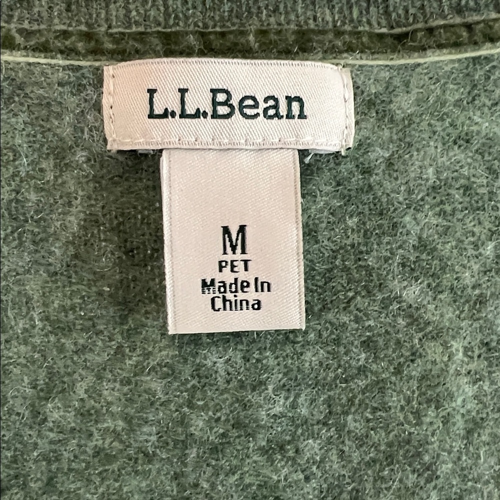 L.L. Bean Women's Green Sweater - Picture 6 of 7